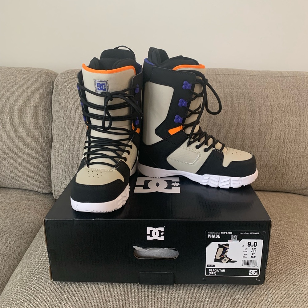 Men’s Size 9 Phase DC Snowboarding Boots Black/Tan